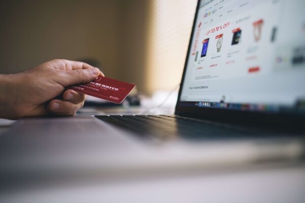 E-commerce Trends: Staying Competitive in the Online Retail Landscape